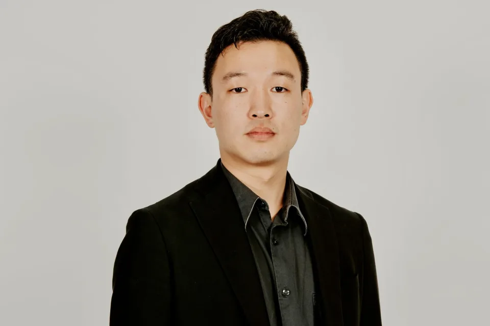 Ảnh chân dung Hùng Linh 2
